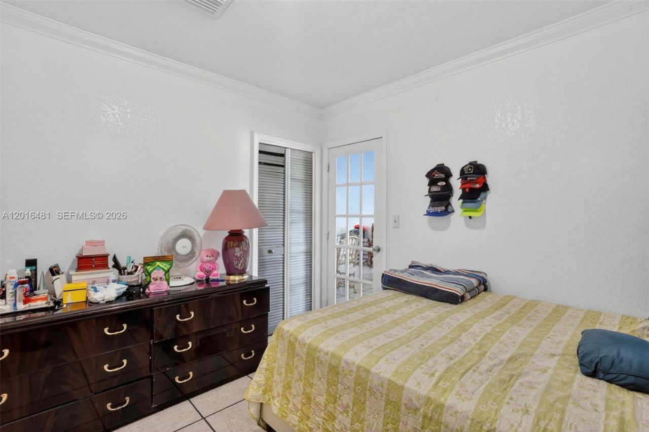 2451 NW 11th St, Miami, FL 33125 Photo