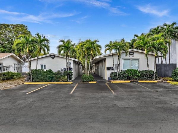 2140 NW 29th St , Oakland Park, FL 33311