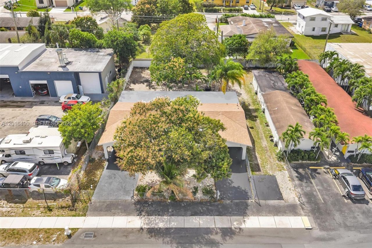 2140 NW 29th St, Oakland Park, FL 33311 Photo