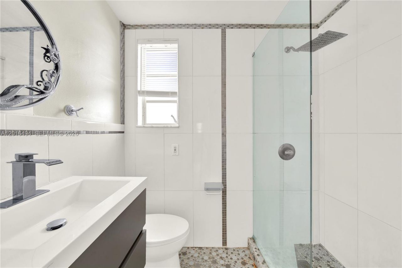 610 8th St , Unit 102, Miami Beach, FL 33139 Photo