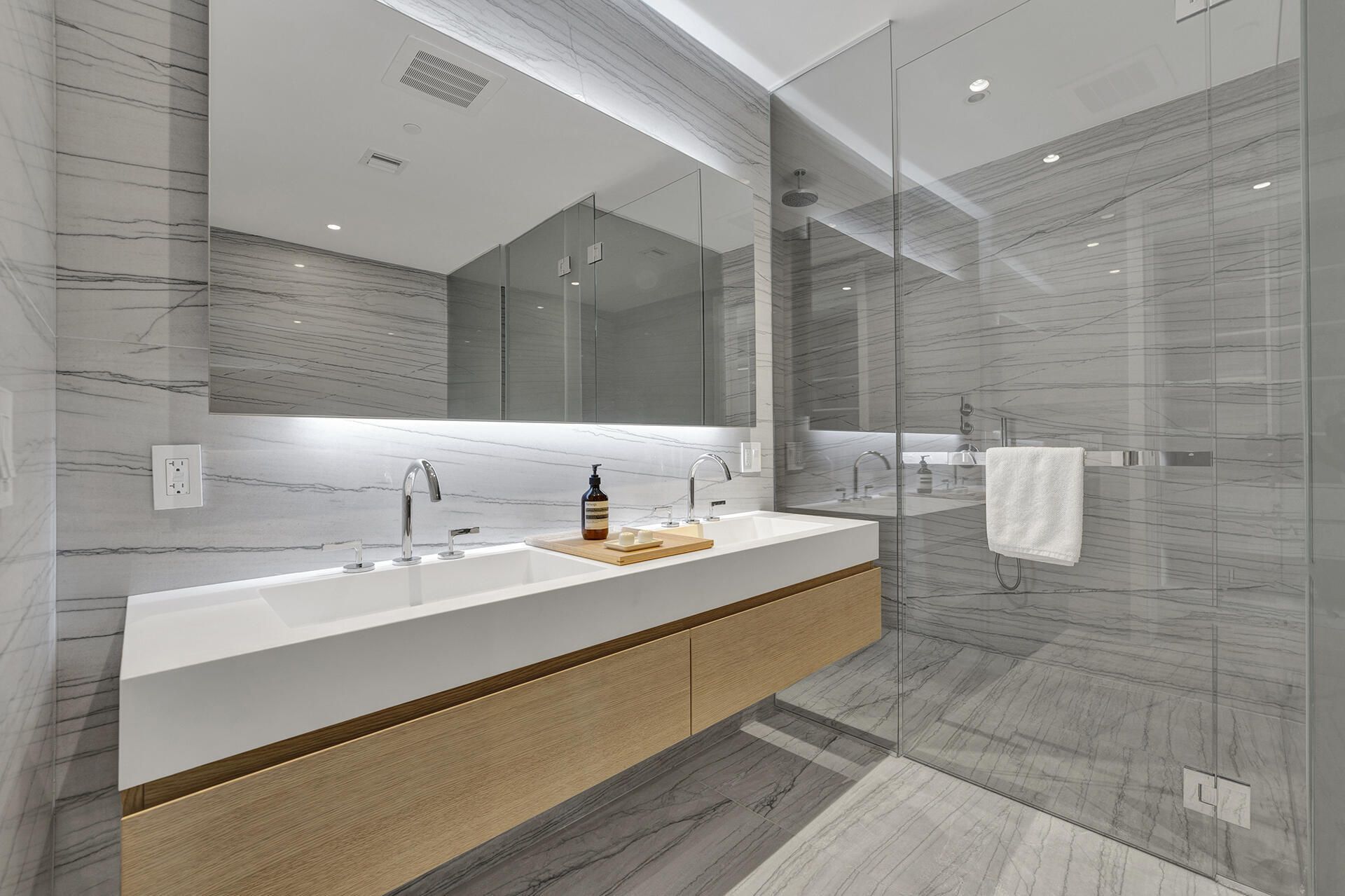 8701 Collins Ave, Unit 304, Miami Beach, FL 33154 Photo