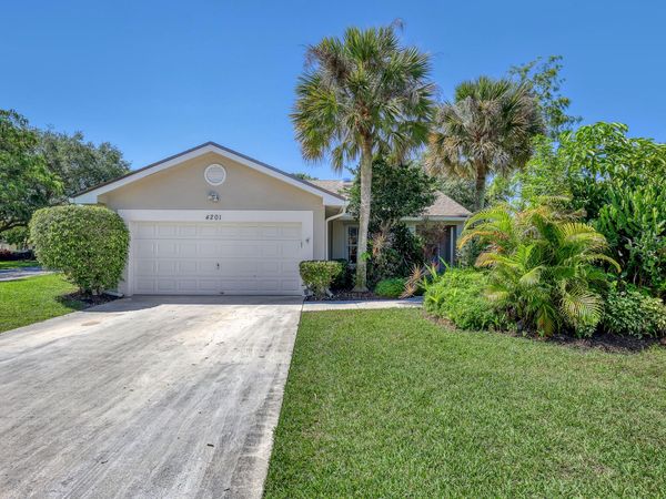4201 Green Forest Way, Boynton Beach, FL 33436