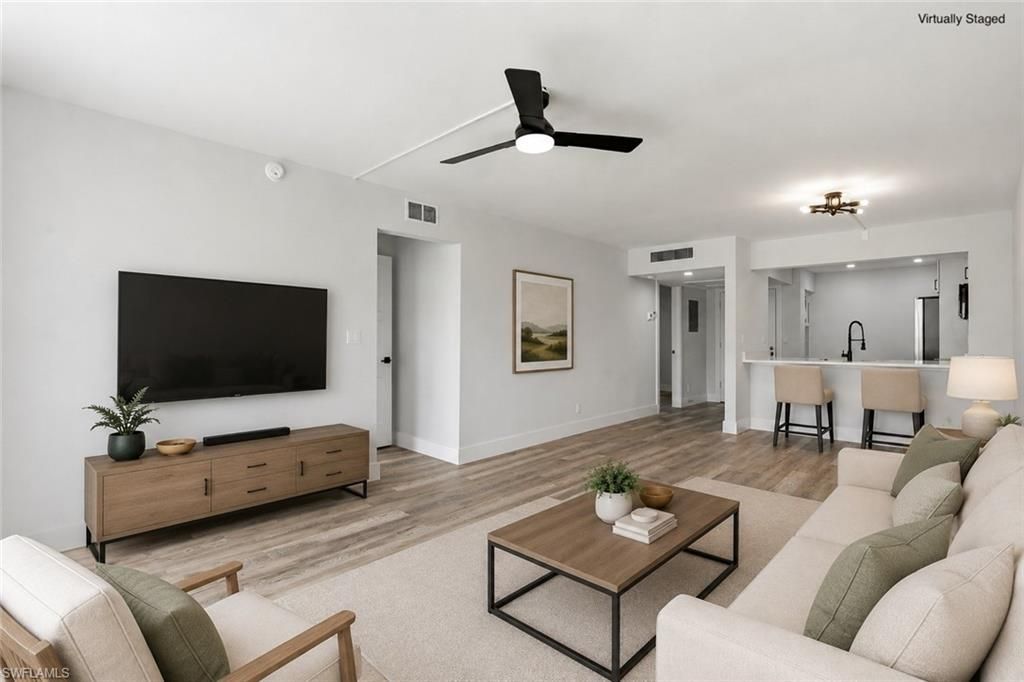 1085 Forest Lakes Dr, Unit 8102, Naples, FL 34105 Photo