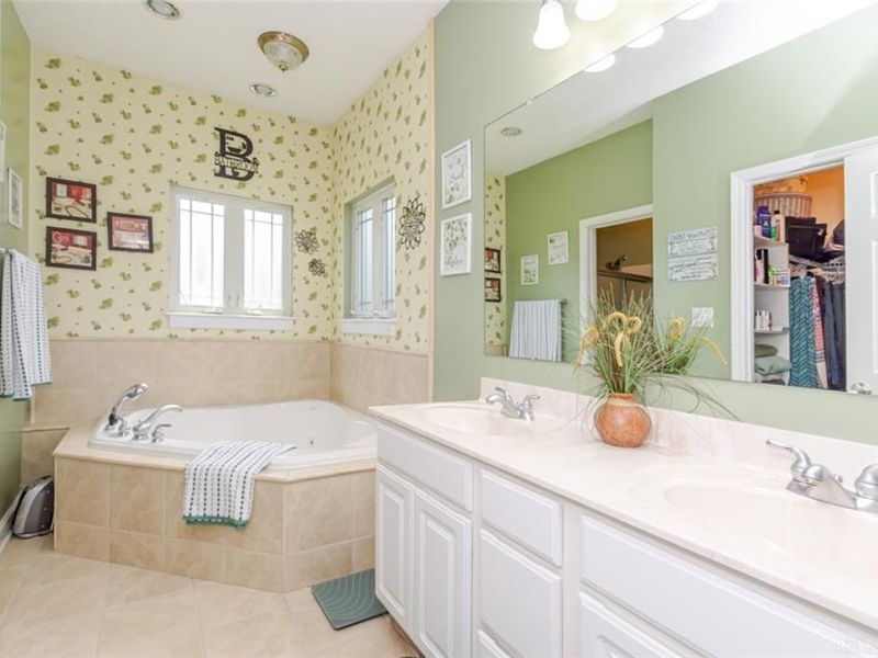 8037 Timberwind Trail, Franklin Township, OH 45005 Photo 24