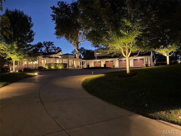 12775 W Watson Road, Sunset Hills, MO 63127