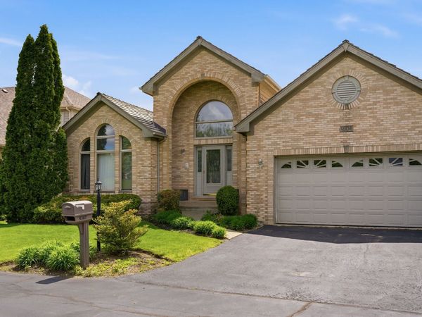9307 Loch Glen Drive, Lakewood, IL 60014
