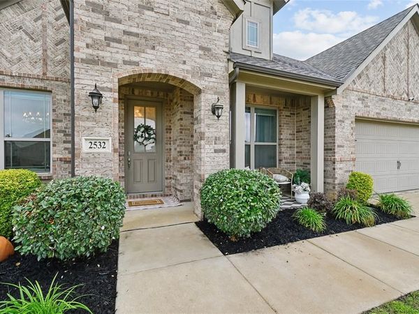 2532 Bunker Hill Drive, Burleson, TX 76028