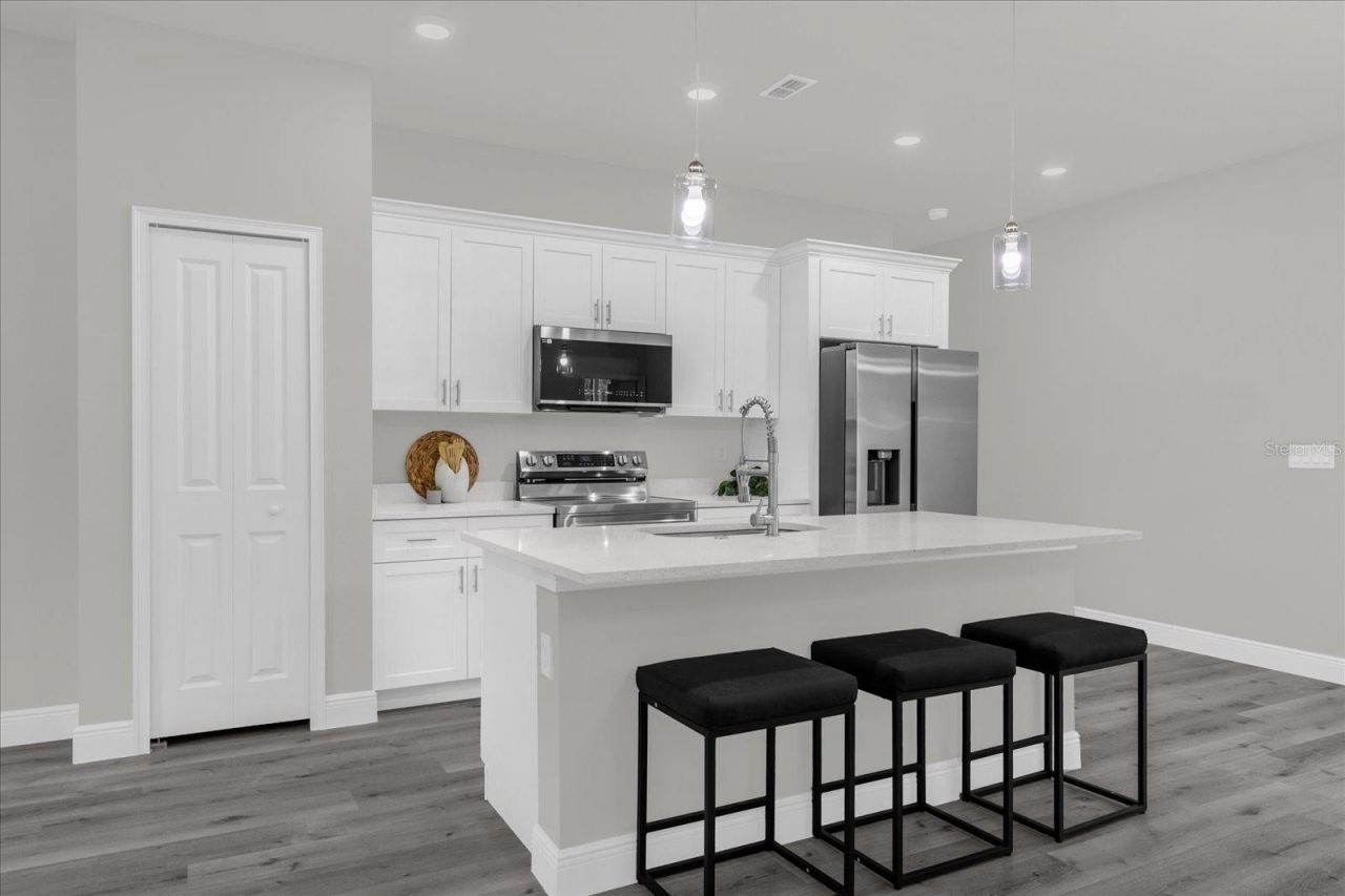 1233 W Shady Lane, Dunnellon, FL 34434 Photo
