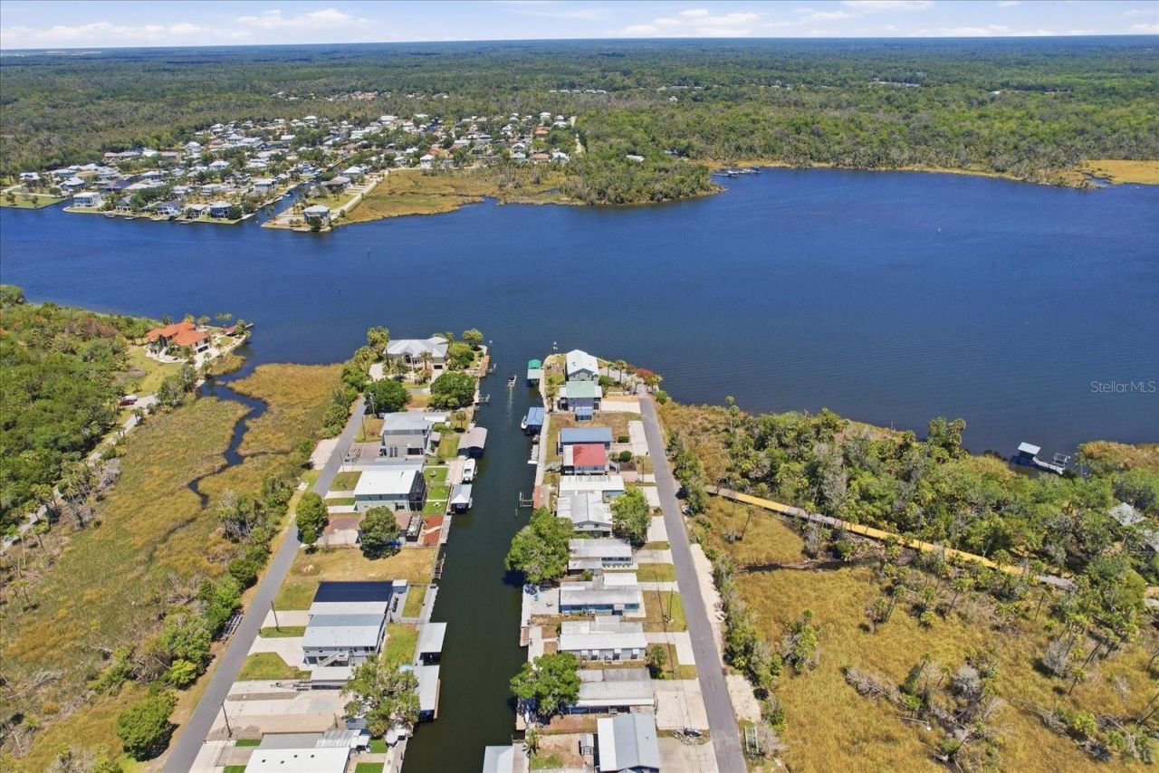 2882 N Comanche Point, Crystal River, FL 34429 Photo