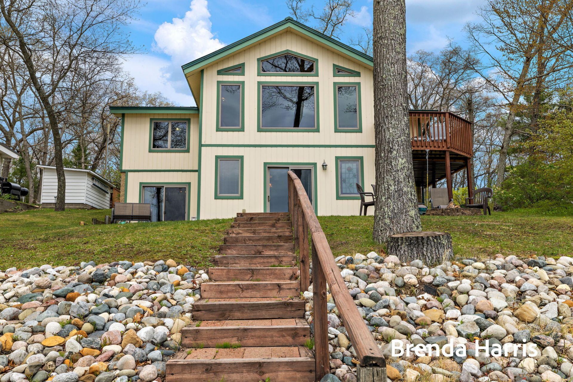 7975 E Lake Road, Twin Lake, MI 49457 Main Photo