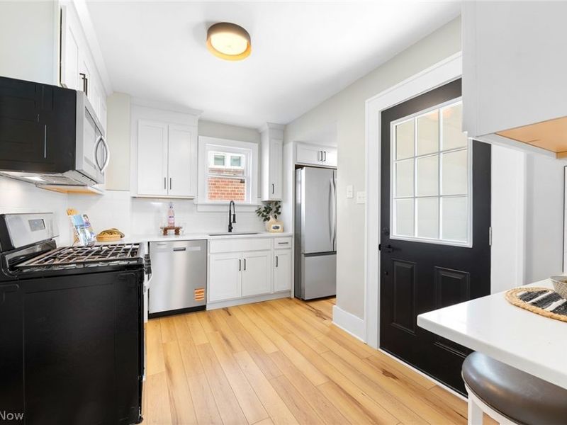 2899 Northland Street, Cuyahoga Falls, OH 44221 Photo 9