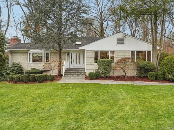 6 Robins Roost, Rye Brook, NY 10573
