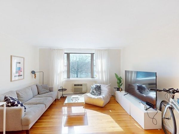 70 Jamaicaway, Unit I, Boston, MA 02130