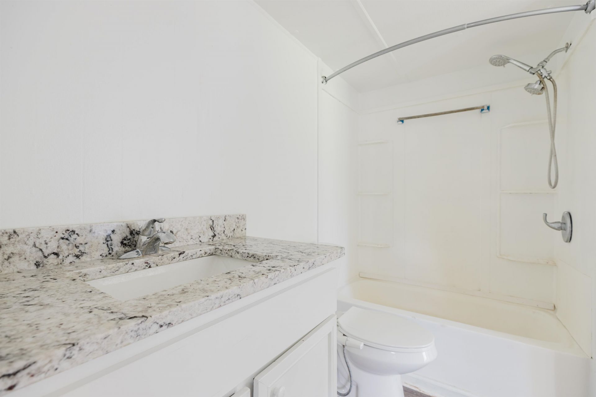 1815 Cactus Dr. Photo 11