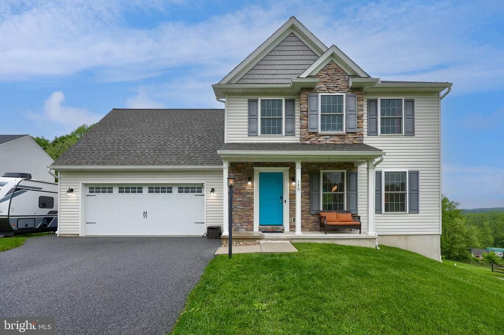 140 LIZ LANE , GAP, PA 17527