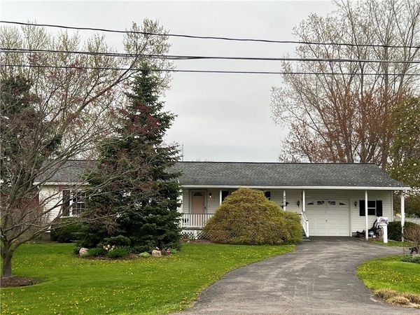 2776 Roosevelt Highway , Hamlin, NY 14464