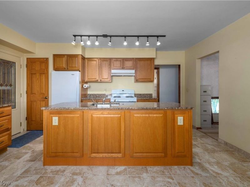 3719 Long, Avon, OH 44011 Photo 22