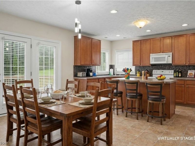 1257 Muchney Circle, Akron, OH 44312 Photo 13