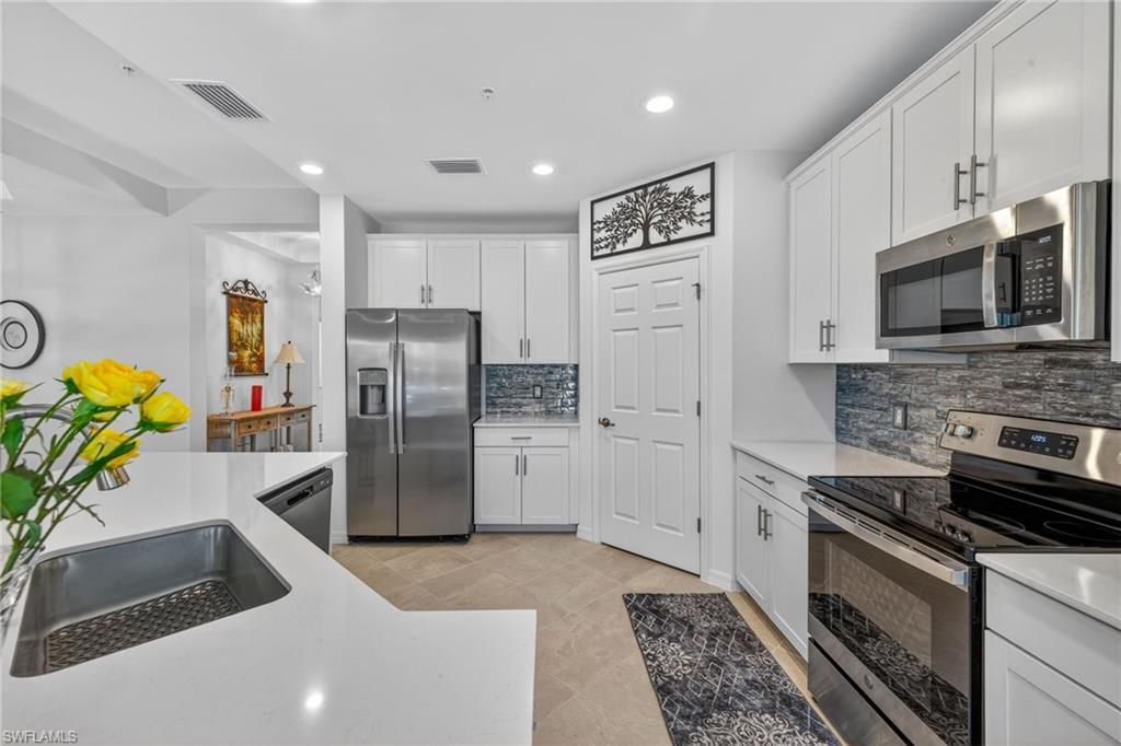 12050 Santaluz Dr, Unit 101, Fort Myers, FL 33913 Photo