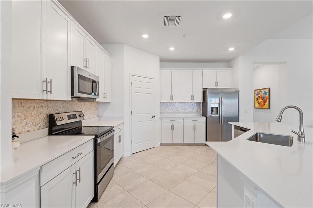 12050 Santaluz Dr, Unit 202, Fort Myers, FL 33913 Photo