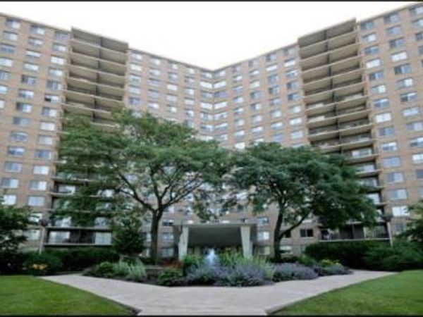 7033 N KEDZIE Avenue, Unit 1615, Chicago, IL 60645