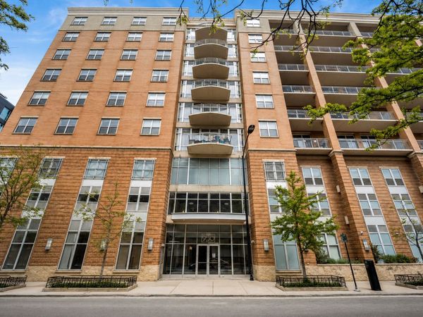 950 W Monroe Street, Unit 412, Chicago, IL 60607