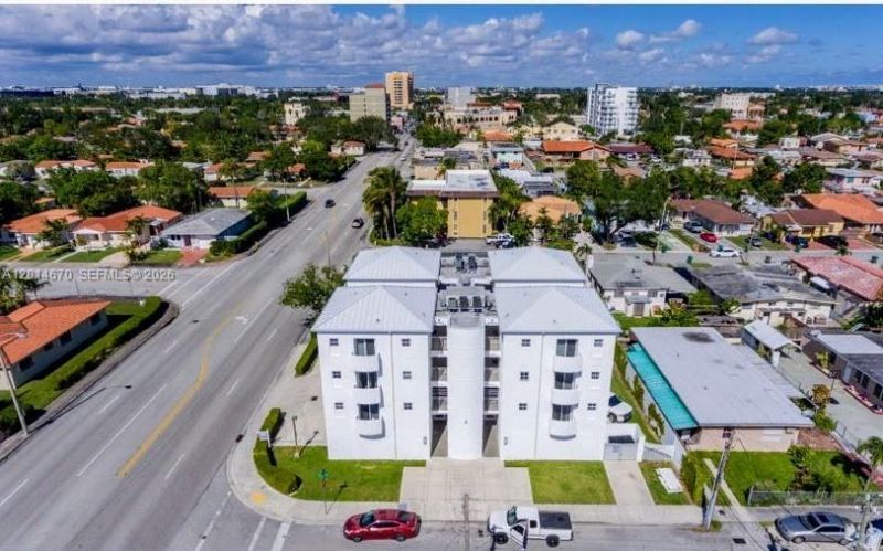 411 SW 37th Ave, Unit 3B, Miami, FL 33135 Photo