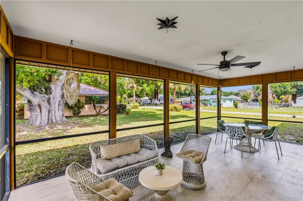 895 20th Avenue, Vero Beach, FL 32960 Photo
