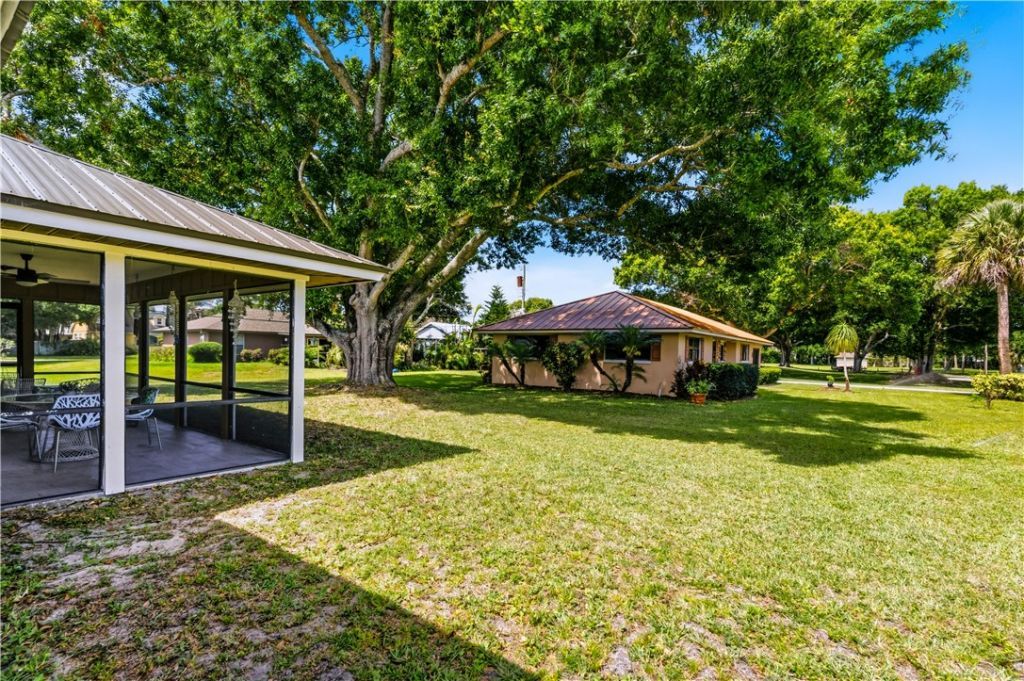 895 20th Avenue, Vero Beach, FL 32960 Photo