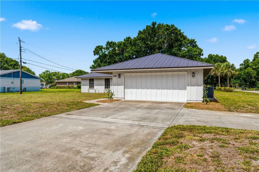 895 20th Avenue, Vero Beach, FL 32960 Photo