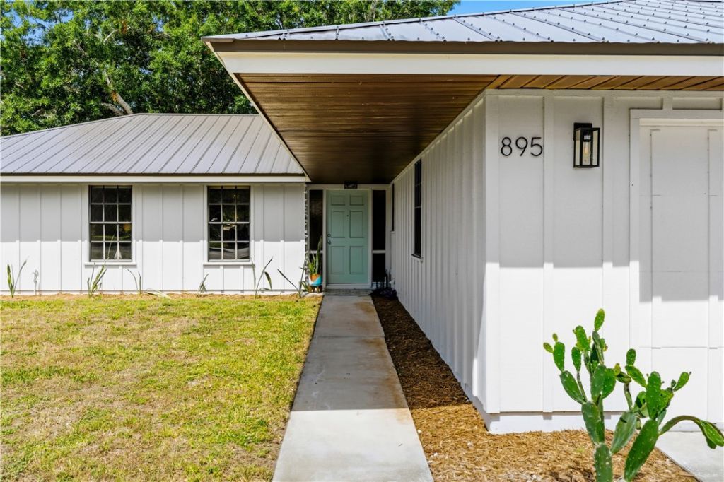 895 20th Avenue, Vero Beach, FL 32960 Photo