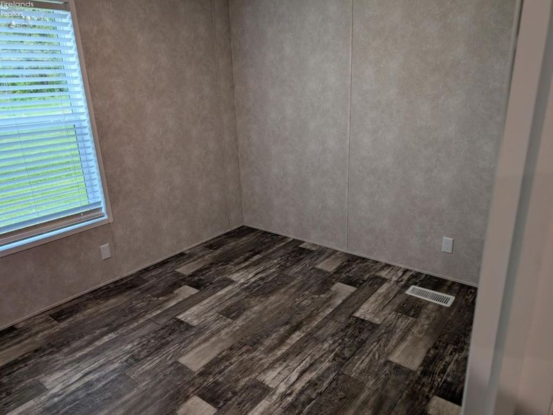 111 Flat Rock Road, Unit 5, Bellevue, OH 44811 Photo 17