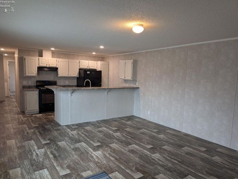 111 Flat Rock Road, Unit 5, Bellevue, OH 44811 Photo 2