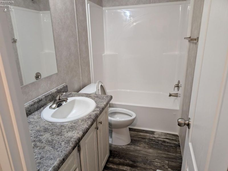 111 Flat Rock Road, Unit 5, Bellevue, OH 44811 Photo 21