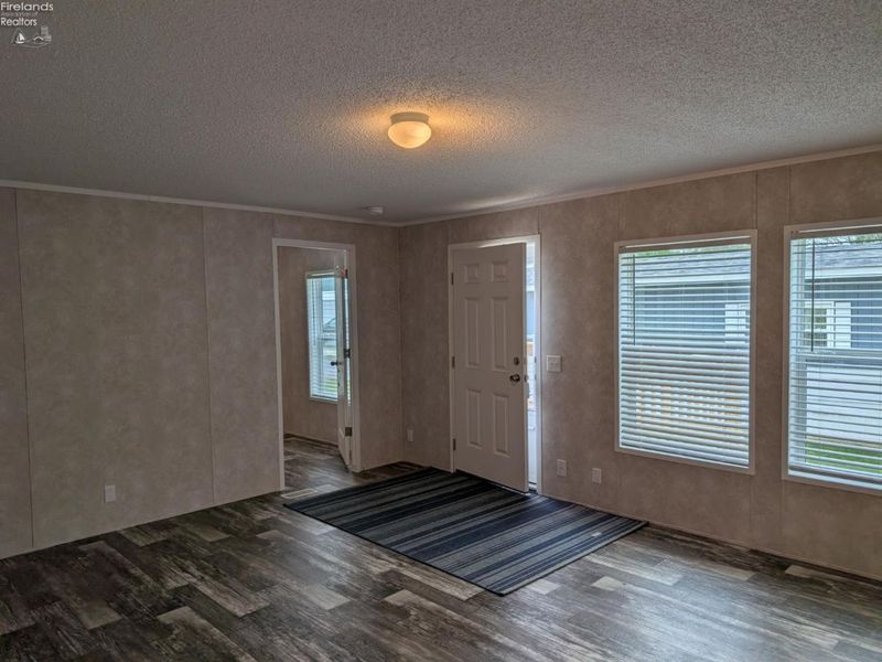 111 Flat Rock Road, Unit 5, Bellevue, OH 44811 Photo 4