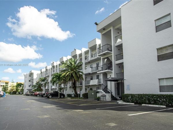 2998 Sunrise Lakes Drive E, Unit 116, Sunrise, FL 33322