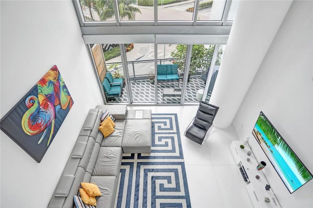 90 SW 3rd Street, Unit Th300b, Miami, FL 33130 Photo