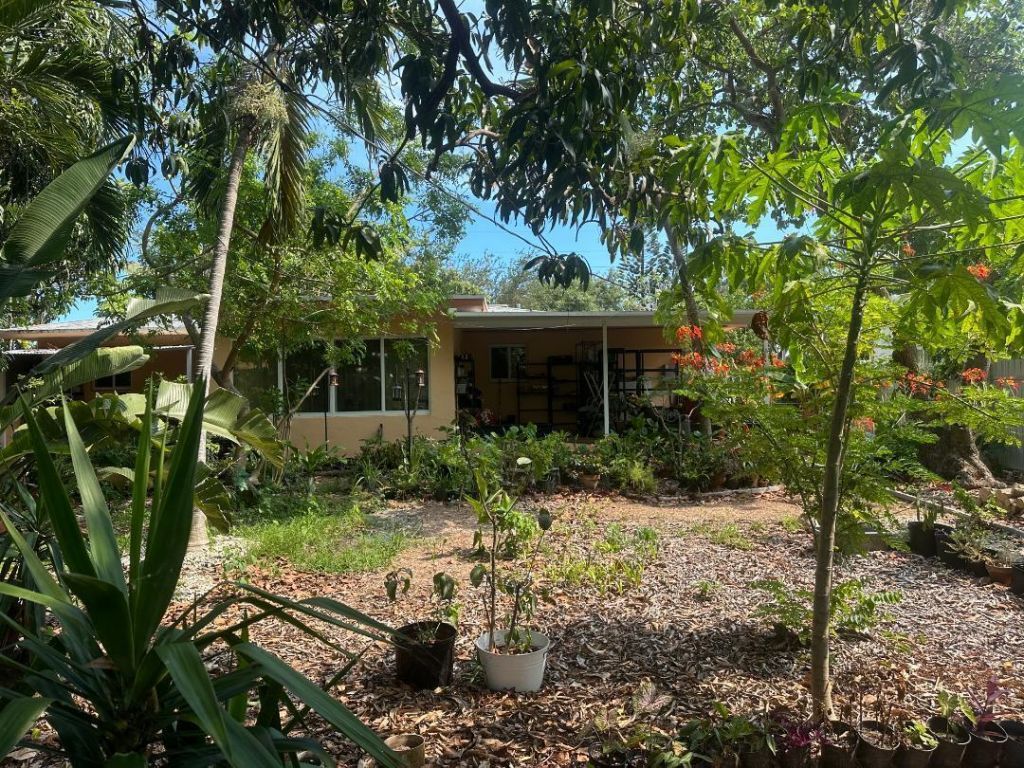 1631 NE 157th Terrace, North Miami Beach, FL 33162 Photo