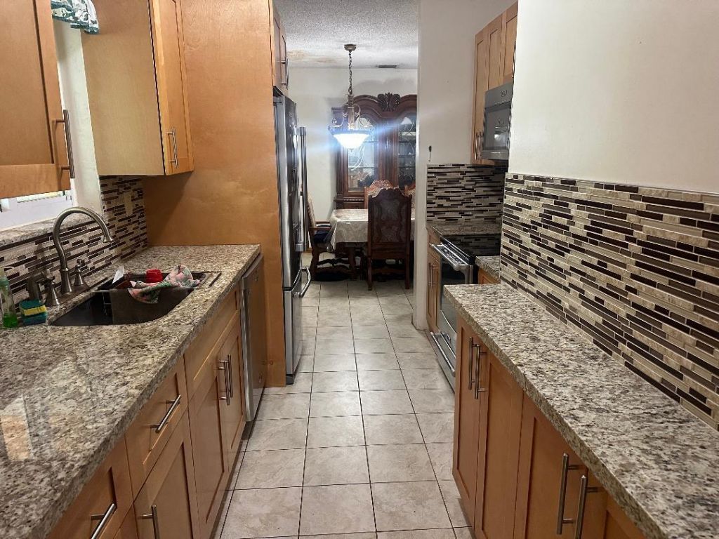 1631 NE 157th Terrace, North Miami Beach, FL 33162 Photo