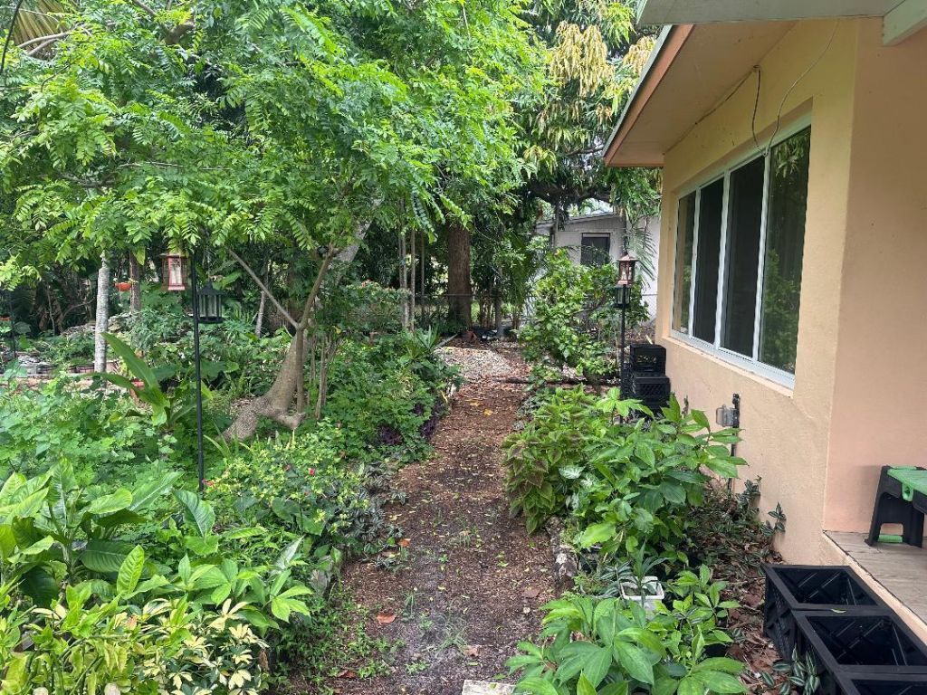 1631 NE 157th Terrace, North Miami Beach, FL 33162 Photo