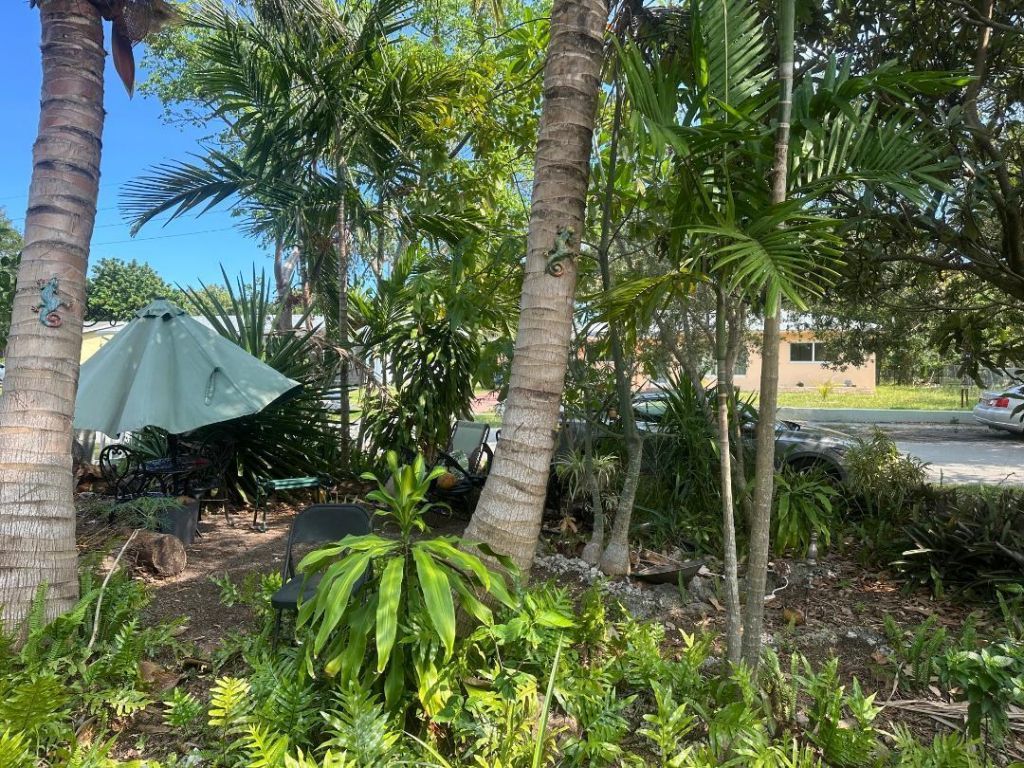 1631 NE 157th Terrace, North Miami Beach, FL 33162 Photo