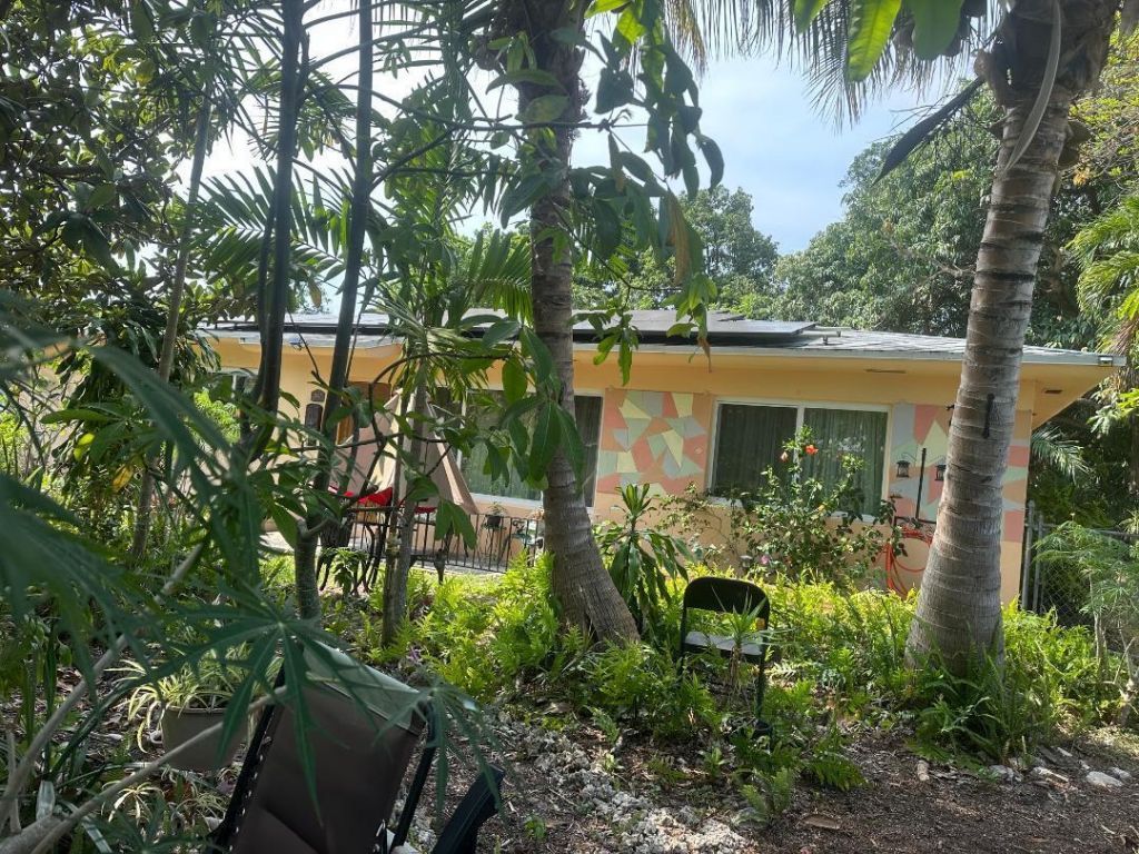 1631 NE 157th Terrace, North Miami Beach, FL 33162 Photo