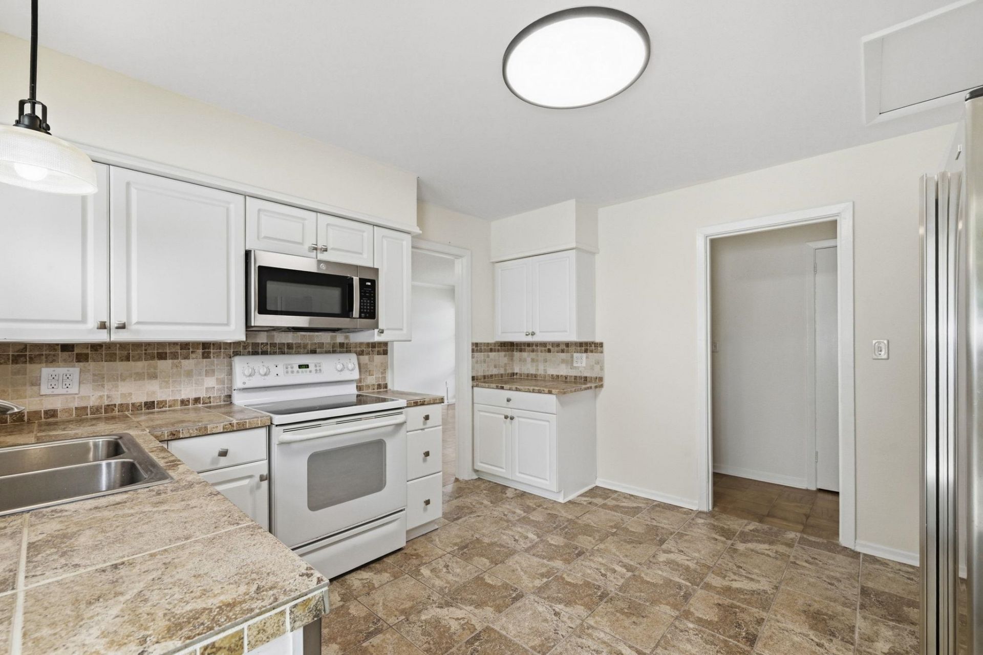 3850 Spruce Dr.  Photo 12