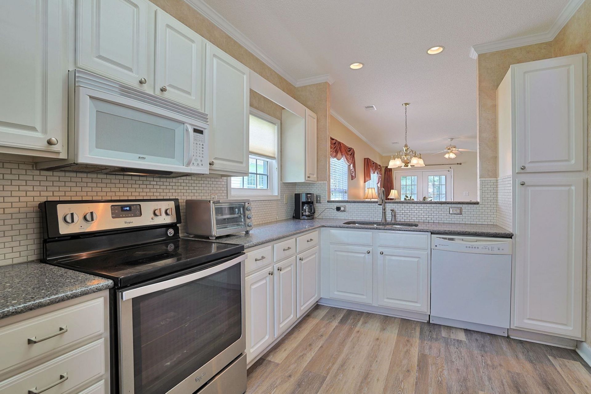 492 Shellbank Dr. Photo 10