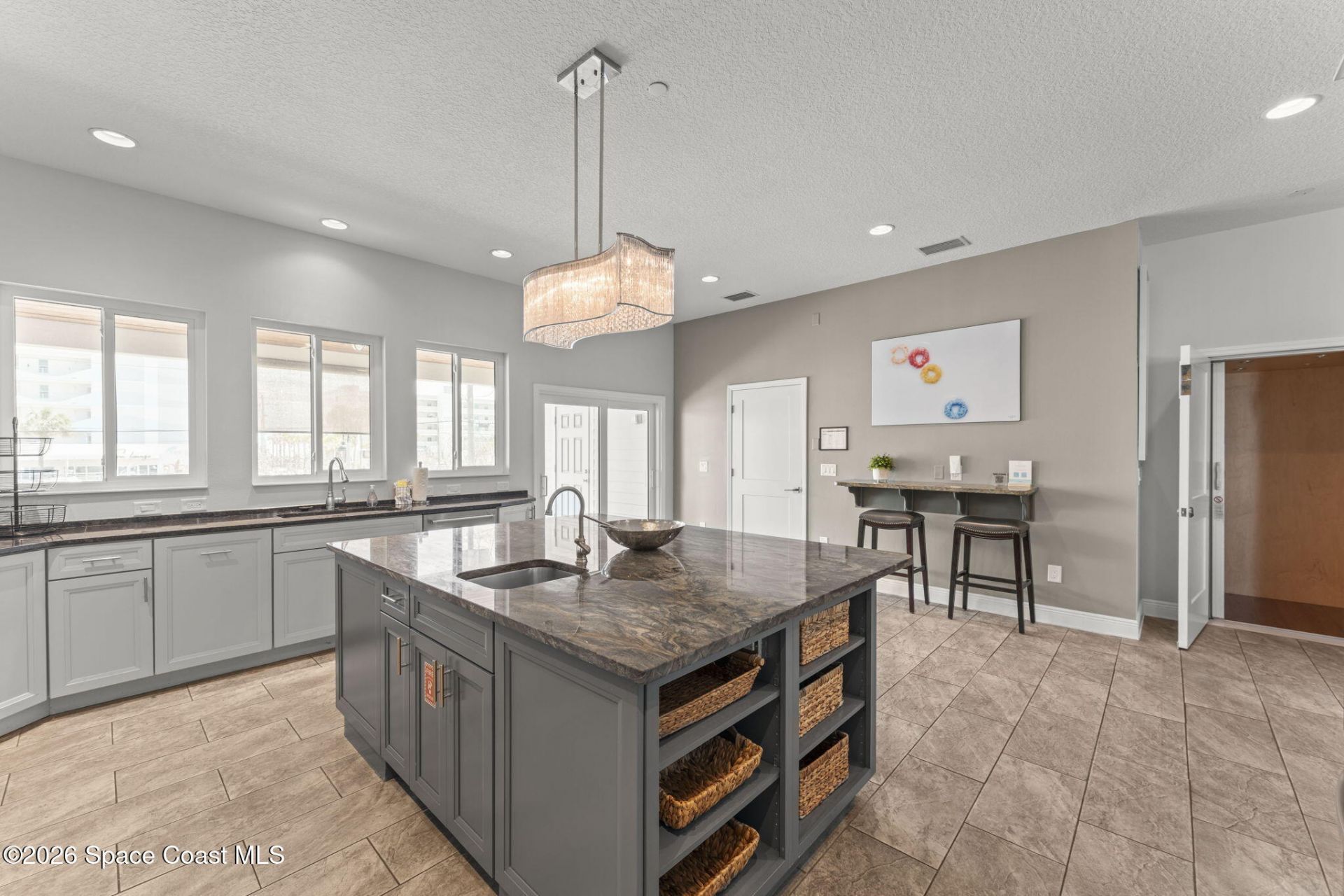 51 N Orlando Avenue, Cocoa Beach, FL 32931 Photo