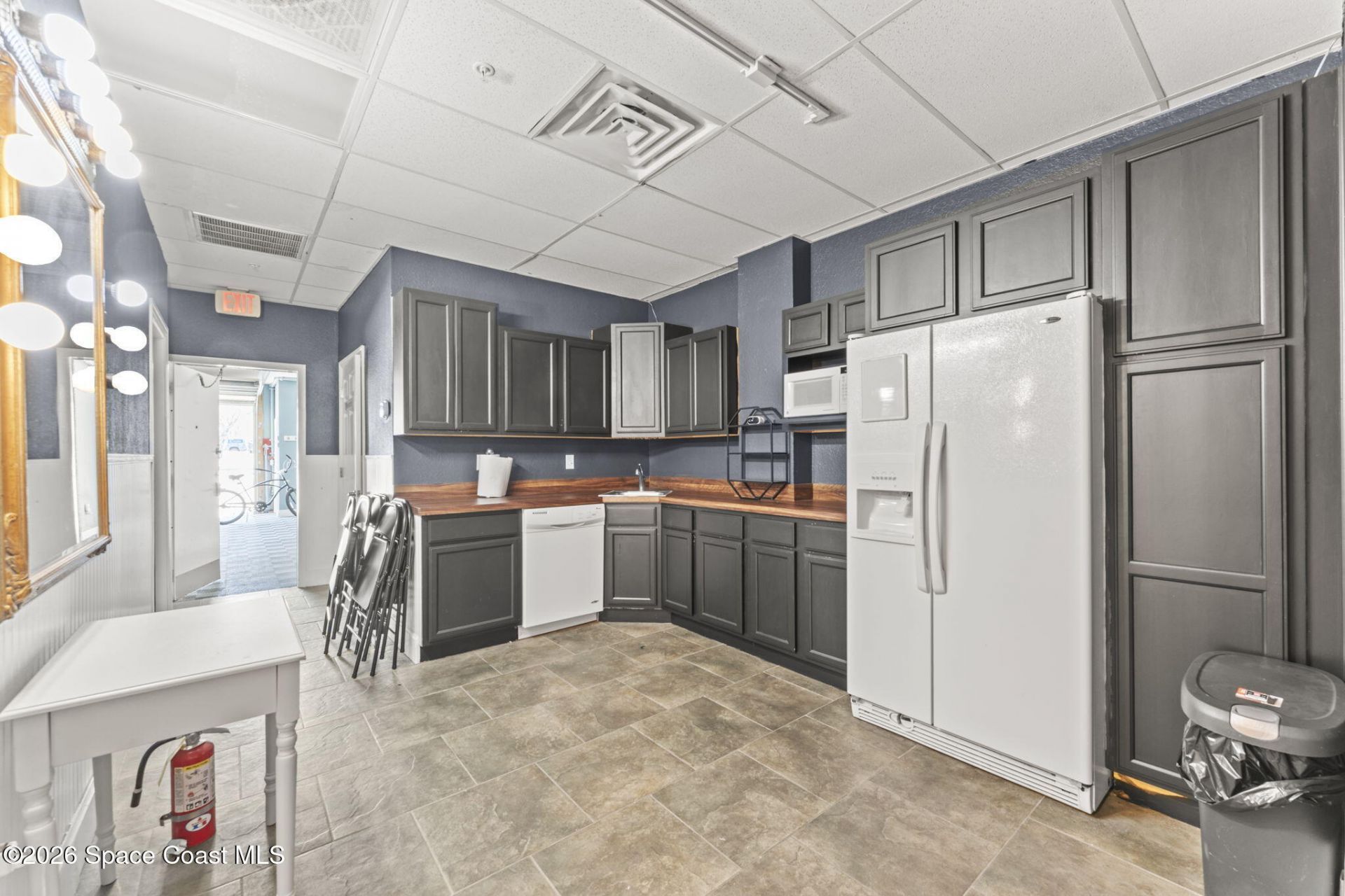 51 N Orlando Avenue, Cocoa Beach, FL 32931 Photo