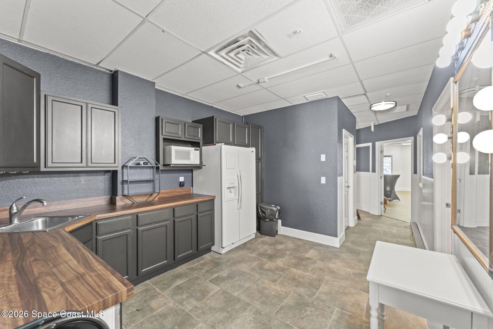51 N Orlando Avenue, Cocoa Beach, FL 32931 Photo