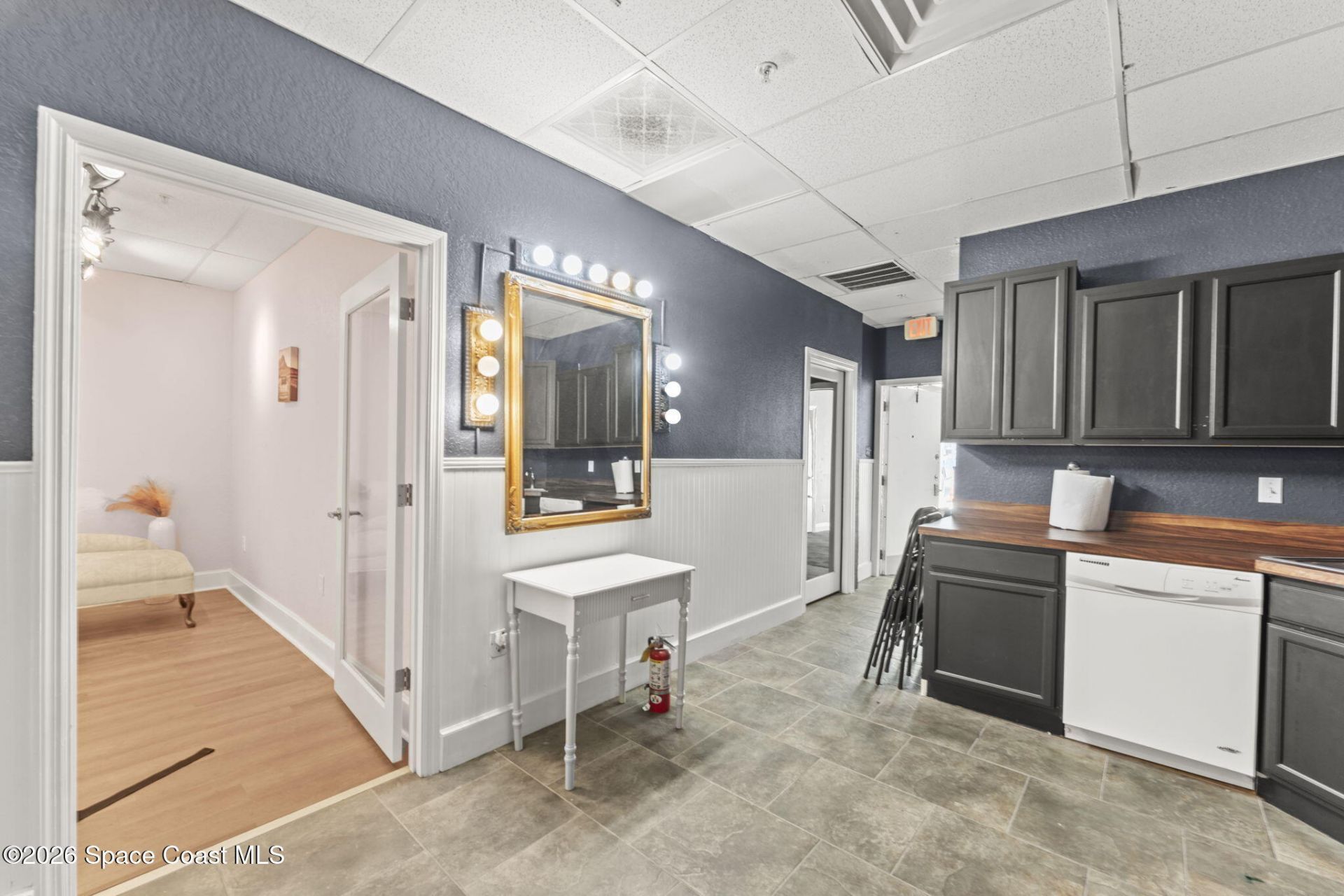 51 N Orlando Avenue, Cocoa Beach, FL 32931 Photo
