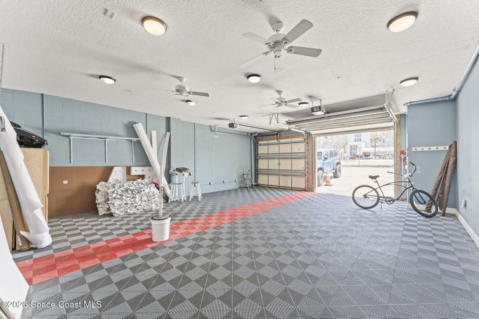 51 N Orlando Avenue, Cocoa Beach, FL 32931 Photo