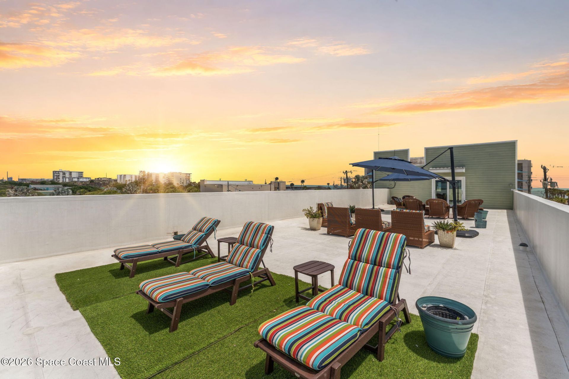 51 N Orlando Avenue, Cocoa Beach, FL 32931 Photo